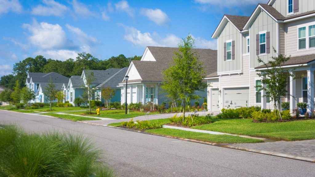 Jumbo Vs. Conventional Loans: What’s The Difference?